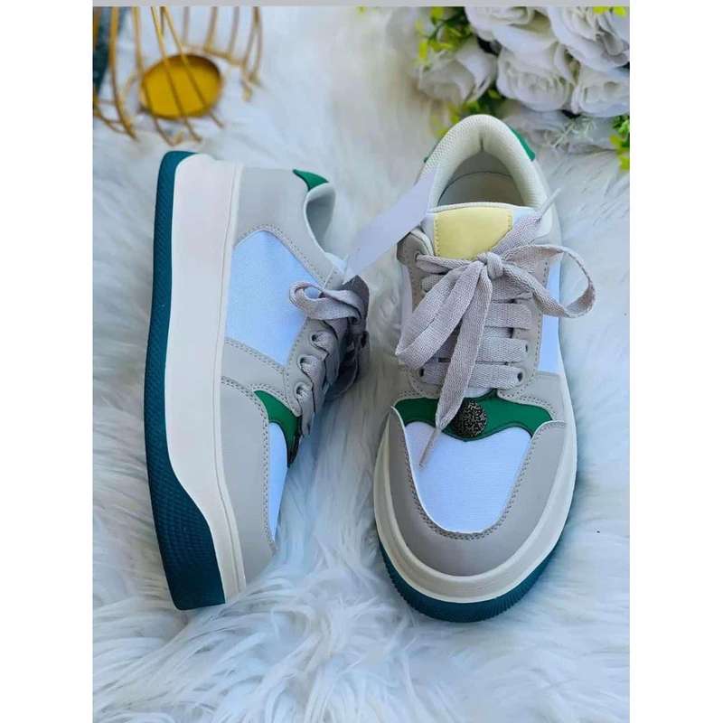 Stylish Casual Unisex Sneakers.