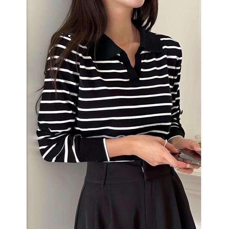 Striped V-Nek Top