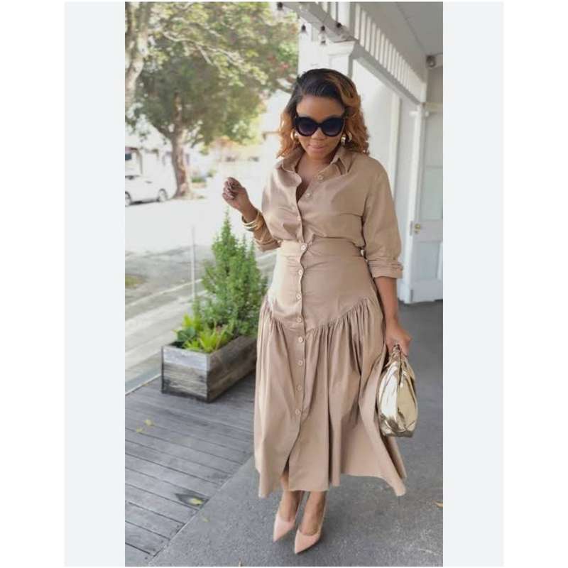 Womans Elegant Long sleeve Shirt & Skirt Set.