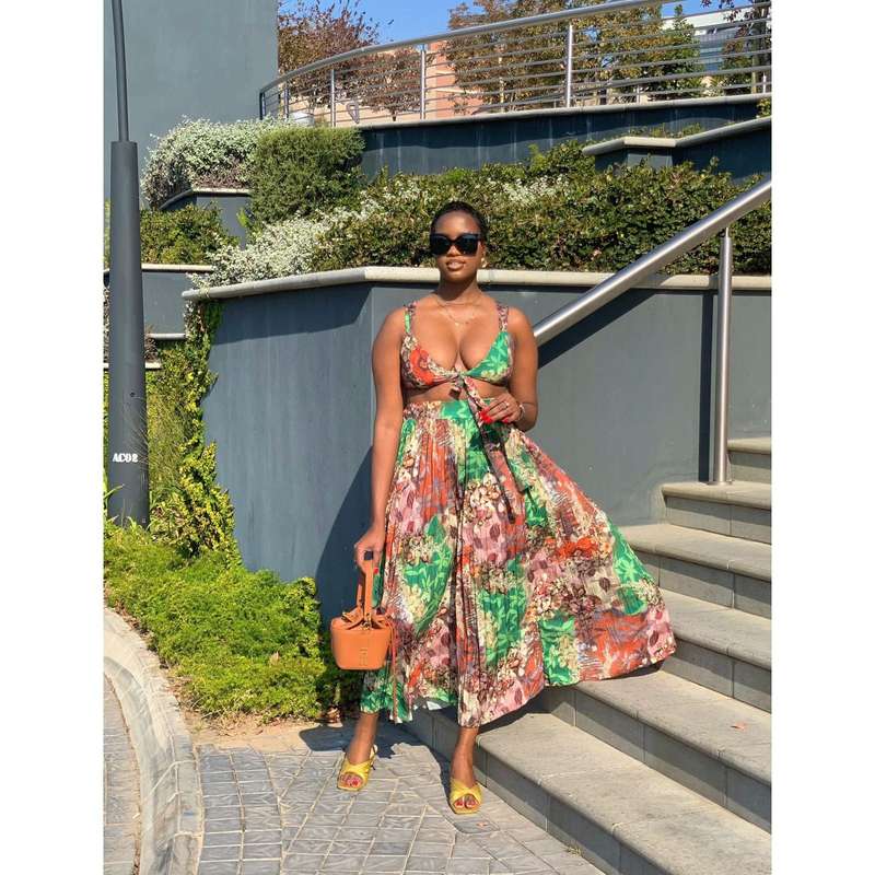 Pleated Skirt & Sleeveless Top Set - 32