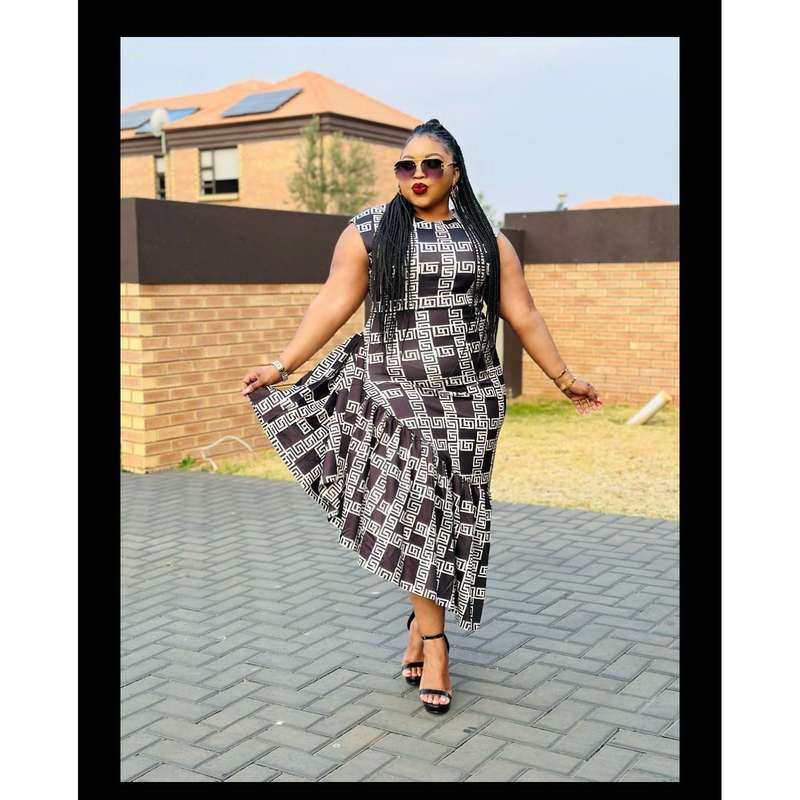 Round Neck Sleeveless Dress
