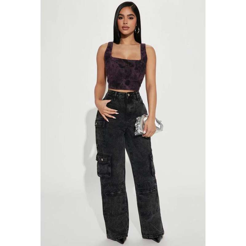 Women's Loose Fit Casual Jeans With Large Flap Pockets.