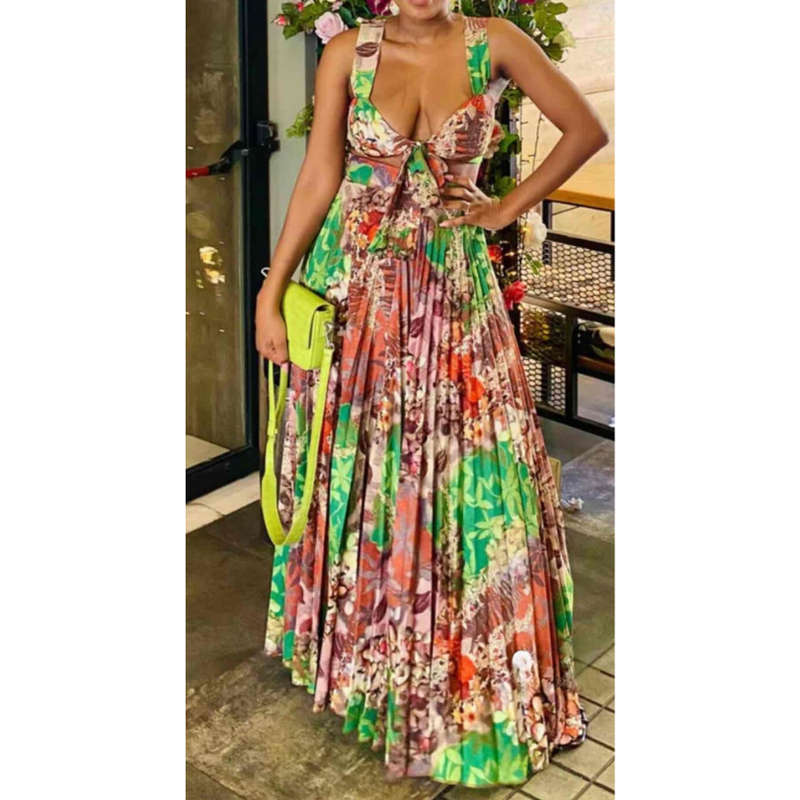 Pleated Skirt & Sleeveless Top Set - 32