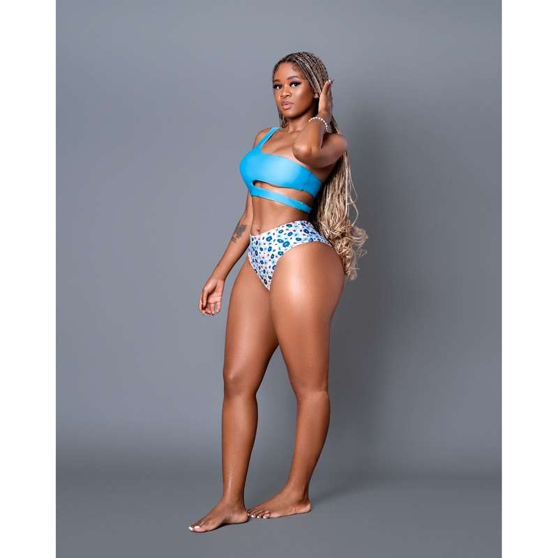 One Off-Shoulder Swimwear sexy bikini set.