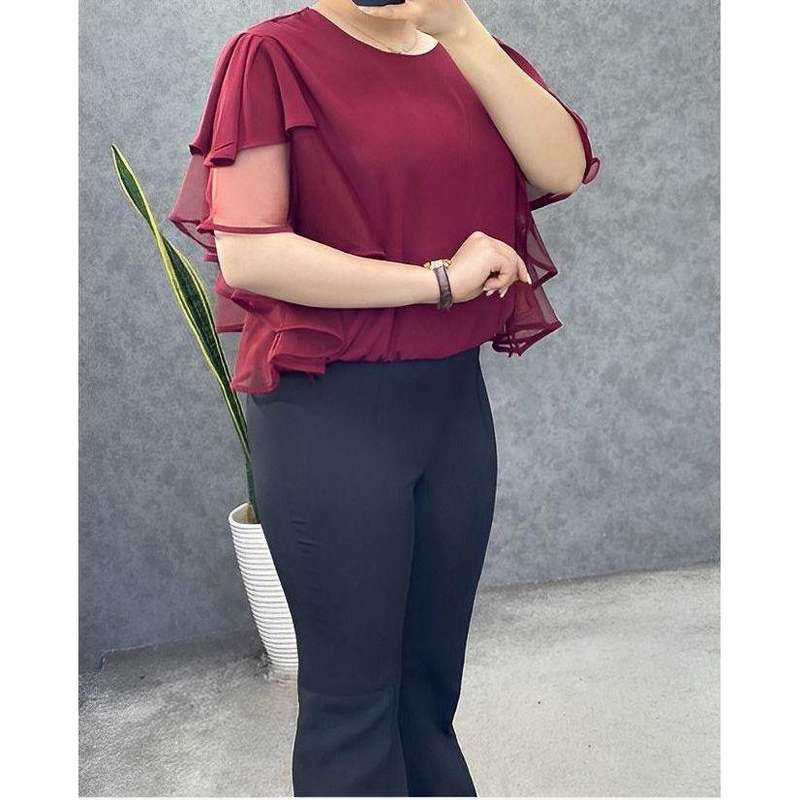 Half-sleeved Waltz Blouse Top.