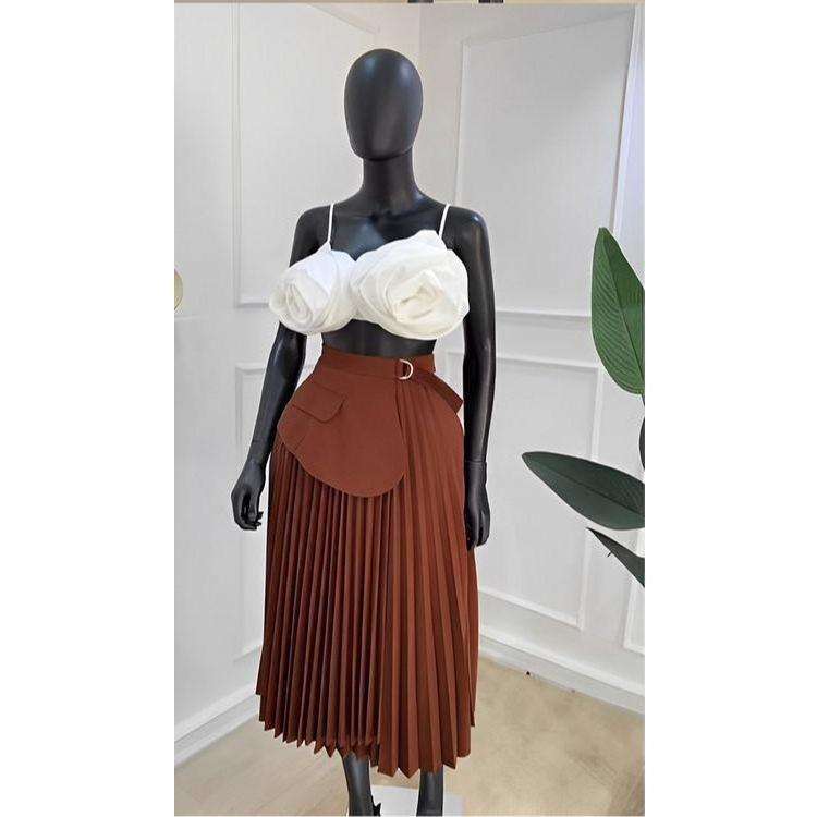 High waist Pleated Midi skirt.