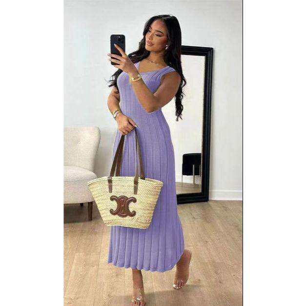 V-Neck  Contrasting Pleated Knitted Maxi Dress.