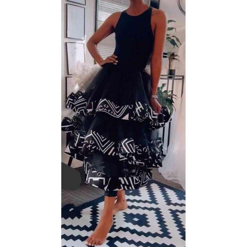 Sleeveless Lace Round Neck Step Pattern Midi Dress