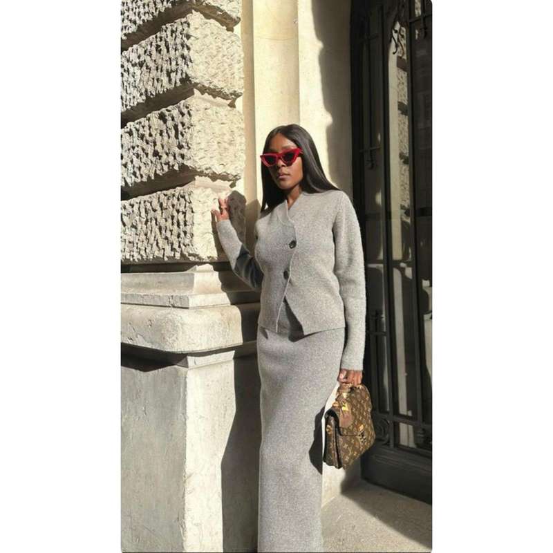 2 Pieces Ladies Elegant Knit Skirt & Sweater Set