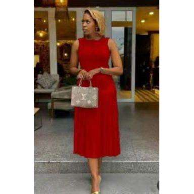 Round Neck Sleeveless Pearls Pleated Dress