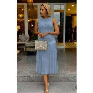 Round Neck Sleeveless Pearls Pleated Dress