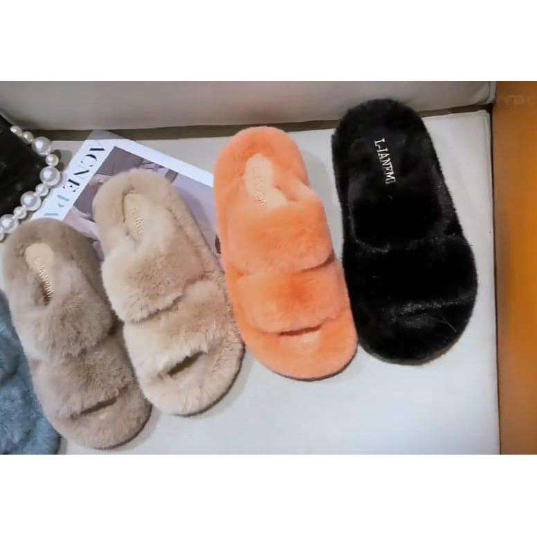 Solid Color Minimalist Fluffy Slippers
