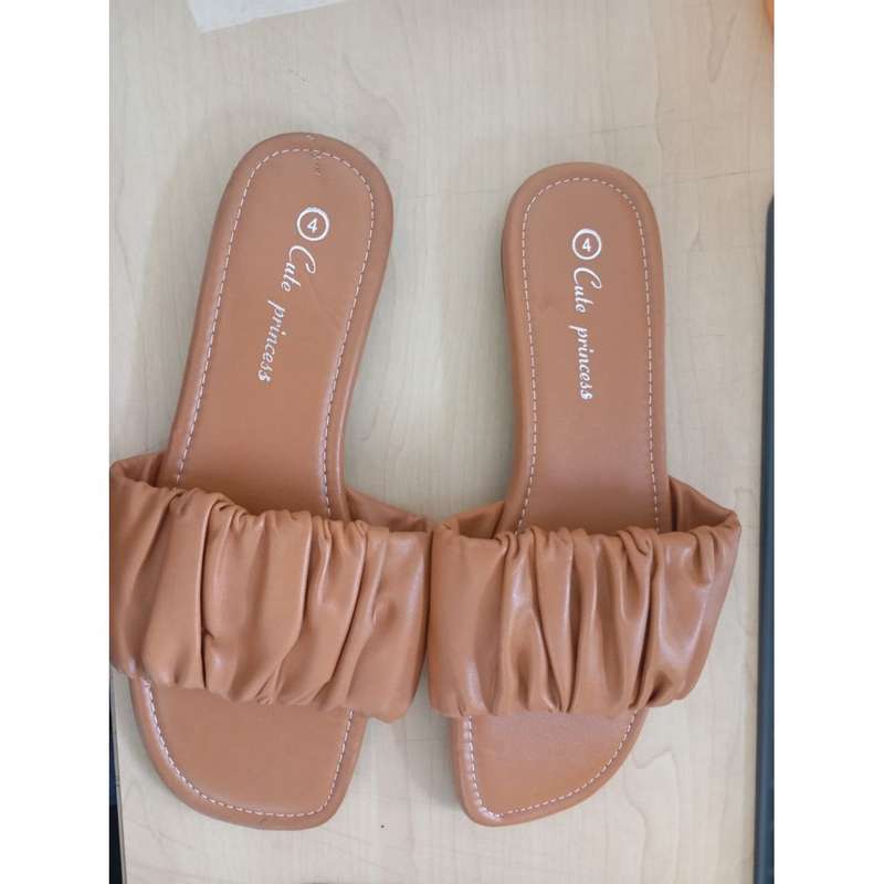 Flip-Flop Short Heel Flats