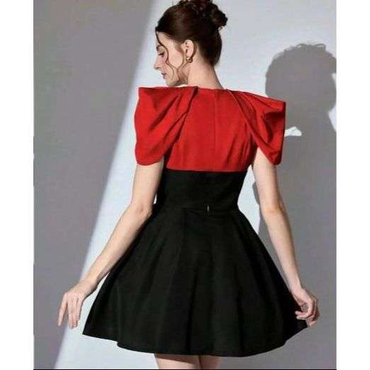 Metal Floral Decor Deep V Neck Elegant Ball Gown Party Prom Dress