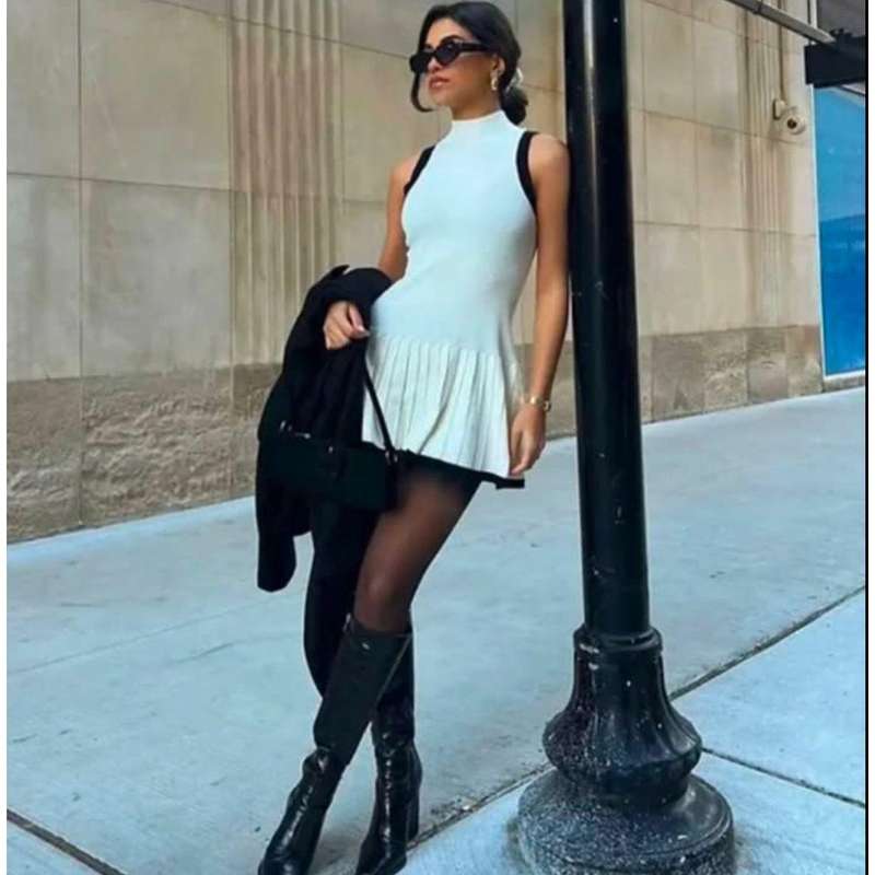 Sexy Sleeveless Mini Pleated Dress
