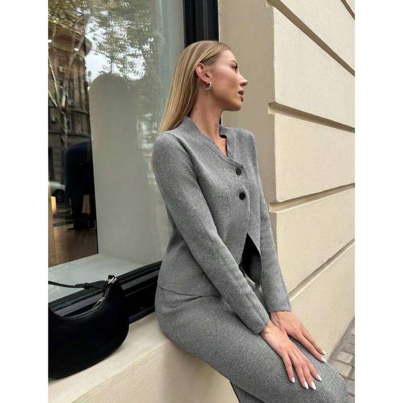 2 Pieces Ladies Elegant Knit Skirt & Sweater Set