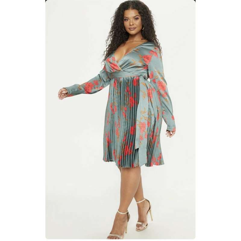 V-Neck Floral Pleated Midi Dress