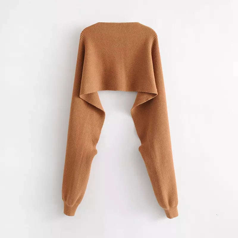 Knitting Warm Scarf