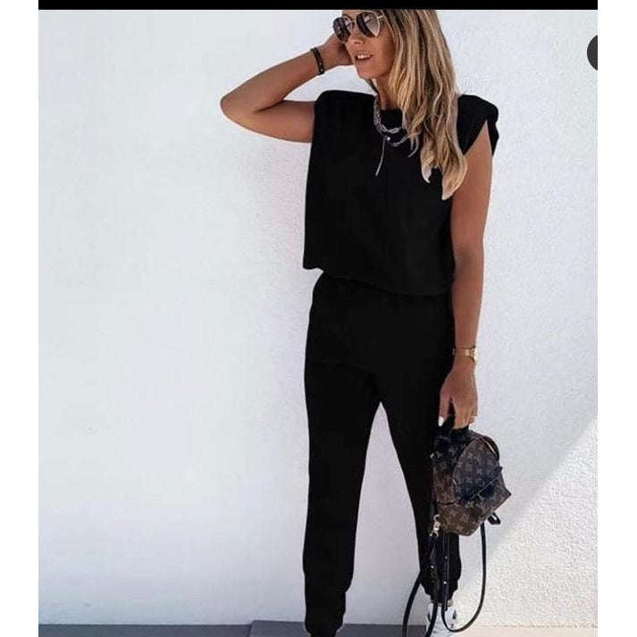 Sleeveless Top and Pants Set 