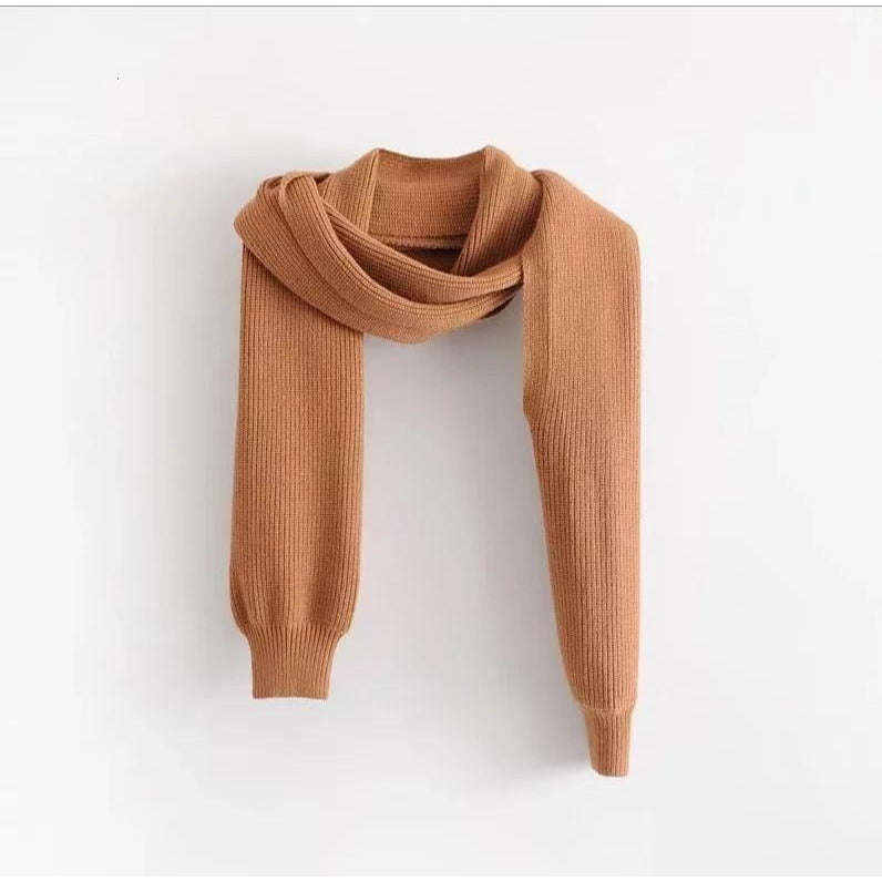 Knitting Warm Scarf