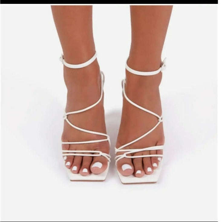STRAPPY SQUARE TOE HEEL