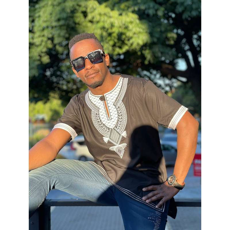Mens African Vintage Embroidered T-Shirt - BLUE / 3XL