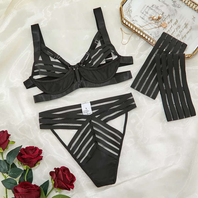 Sexy Cut-Out Bra Set 3-Piece Lingerie - BLACK / S/M