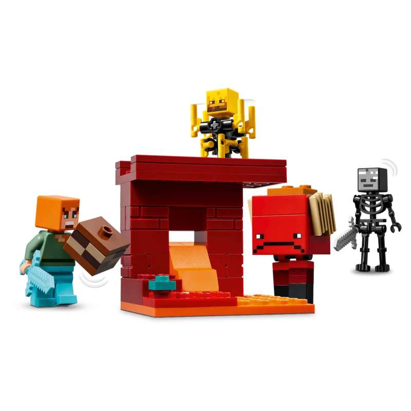 LEGO 21266 Minecraft The Nether Lava Battle