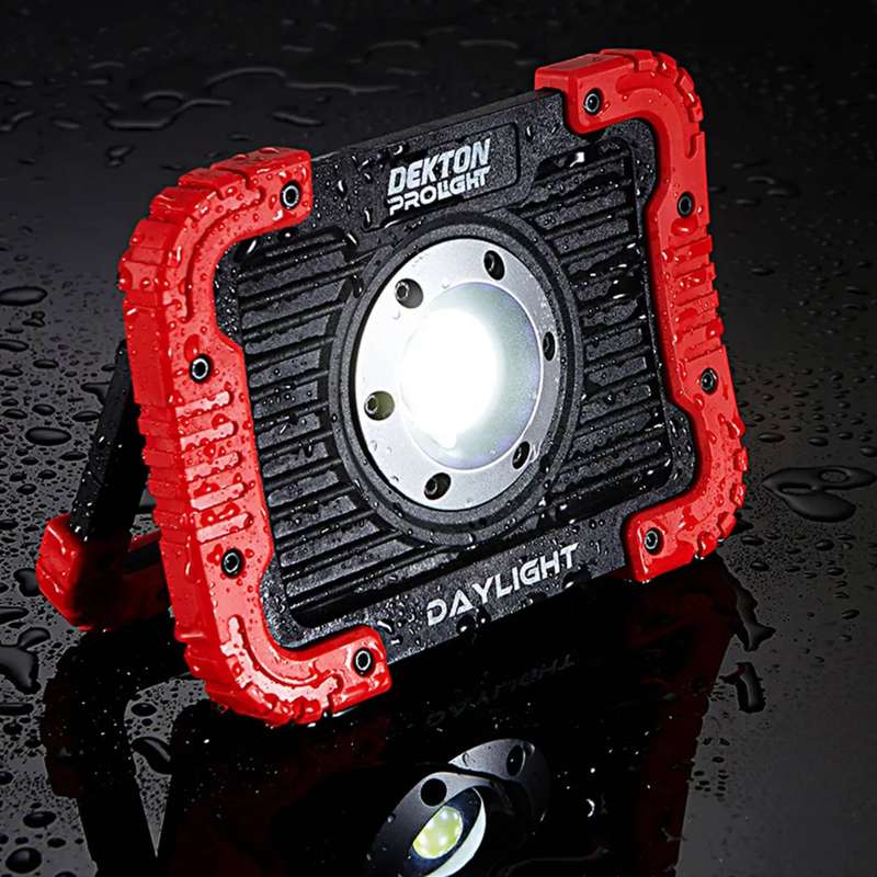 DEKTON Pro Light XW750 Daylight Worklight  750 Lumens / 100m Distance