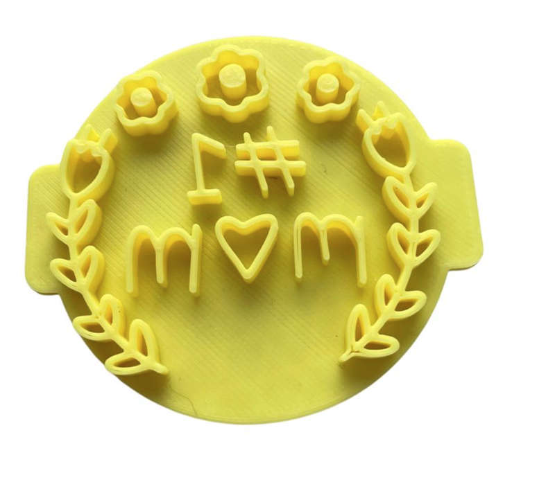 Hubbe - 1 Mom Wreath - Cookie Embosser