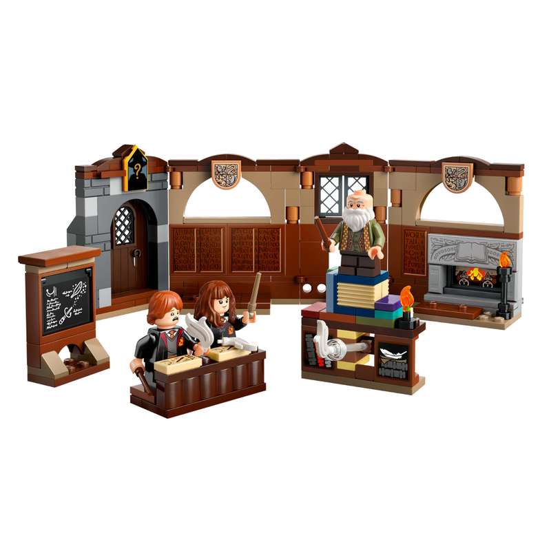 LEGO 76442 Harry Potter Hogwarts Castle: Charms Class