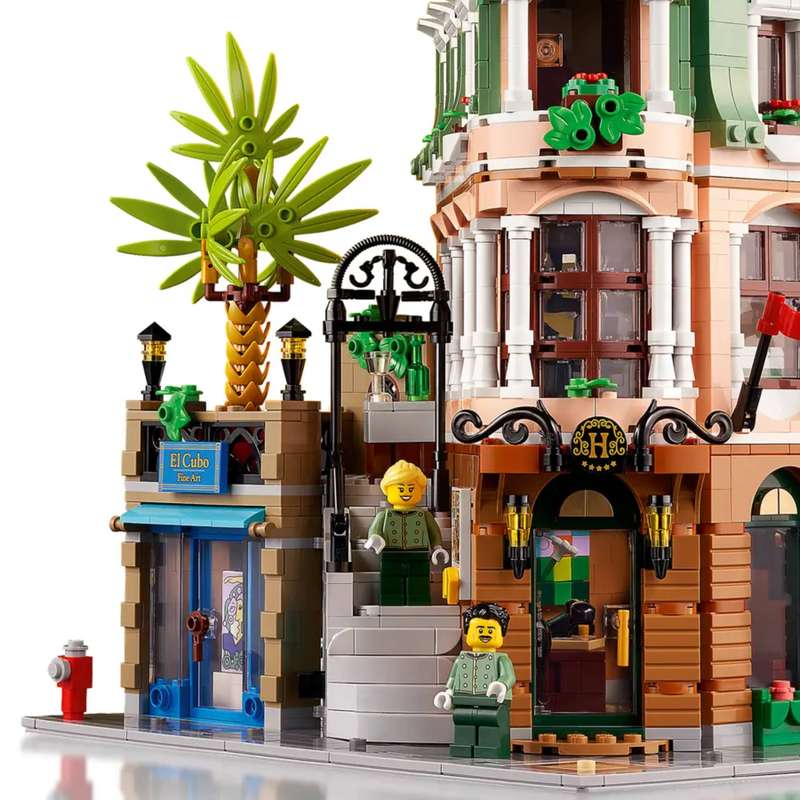 LEGO 10297 Icons Boutique Hotel