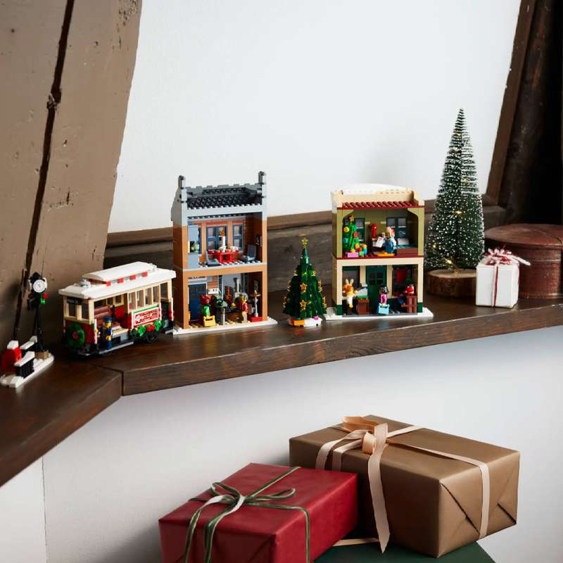 LEGO 10308 Icons Holiday Main Street