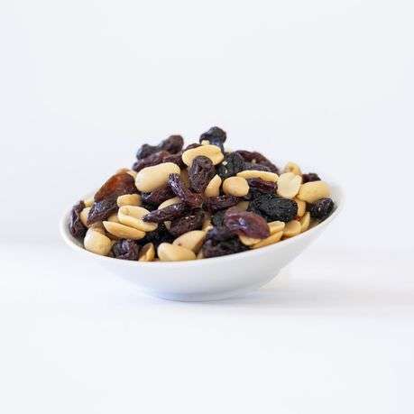 Safari Lightly Salted Peanuts & Raisins - 150g