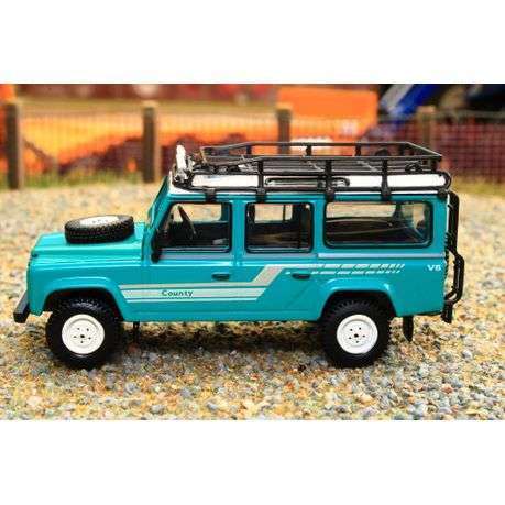 Mini GT LandRover Defender 110 1985 Trident Green 1:64 Model