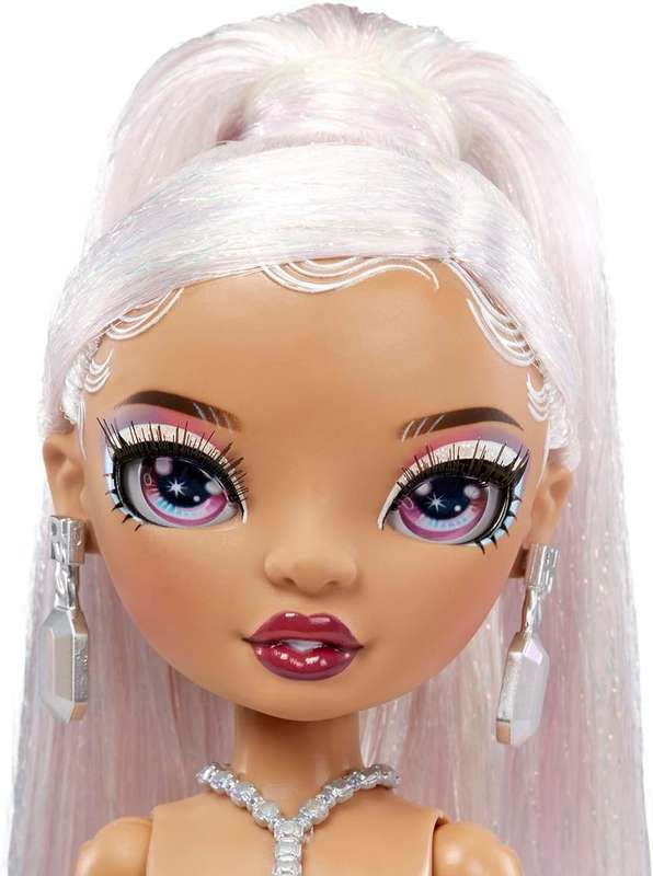 Rainbow High Roxie Holiday Edition Fashion Doll and Accessories