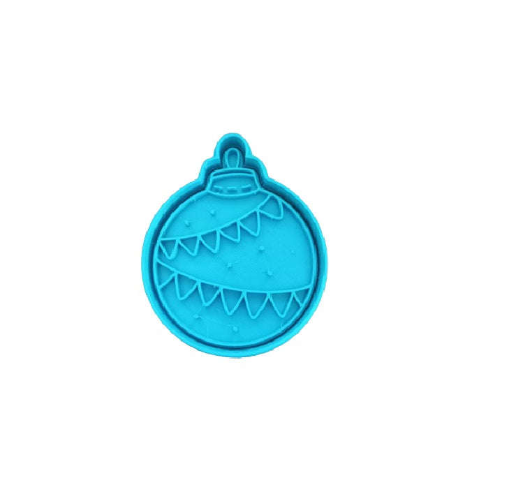 Hubbe Cookie Cutter - Christmas Bannered with Dots Bauble