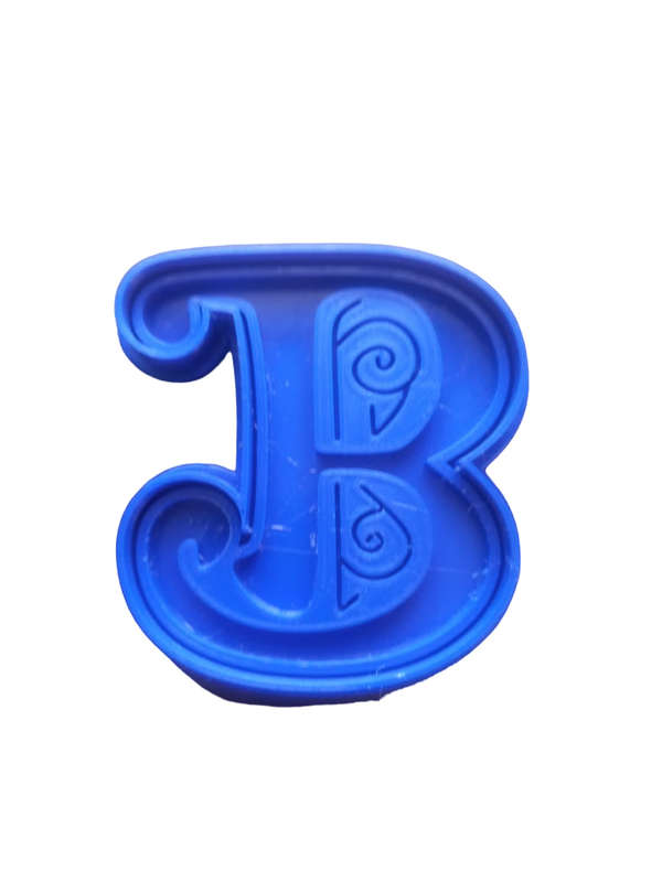 Hubbe Cookie Cutter - Gothic Letter B