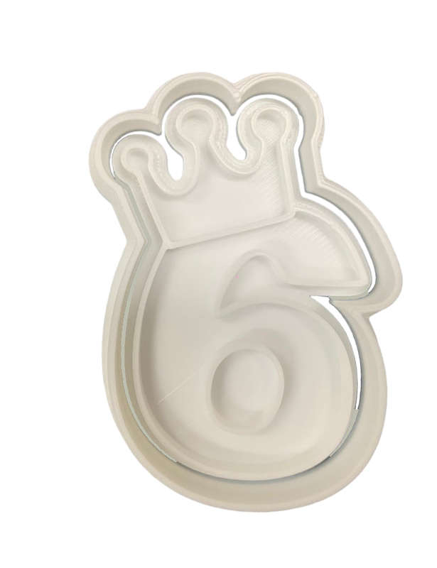 Hubbe Cookie Cutter - Crown Number 6