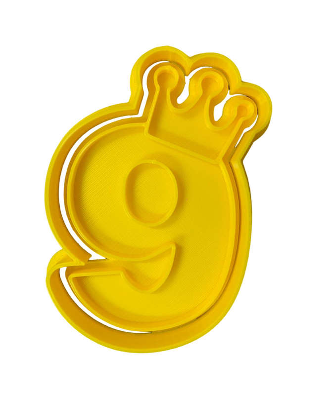 Hubbe Cookie Cutter - Crown Number 9