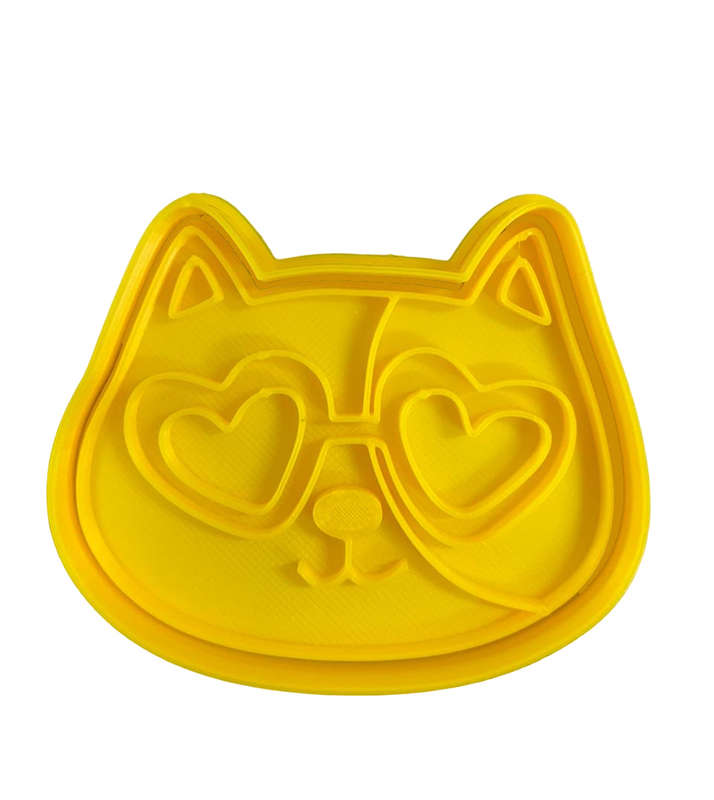 Hubbe Cookie Cutter - Cute Valentine's Cat with Heart Eyes