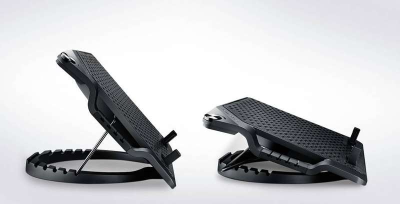 Cooler Master NotePal ErgoStand III 17''; 1 x Silent 230mm Fan; 6 x Height Adjust; 4 x USB  Outpu...