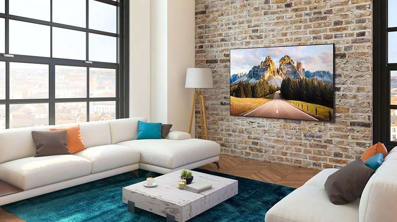 Samsung 50" AU7000 UHD Crystal Processor 4K Smart TV