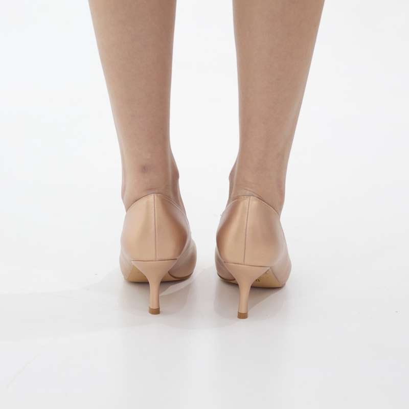 Sabiya mid heel court with triangle trim rose gold