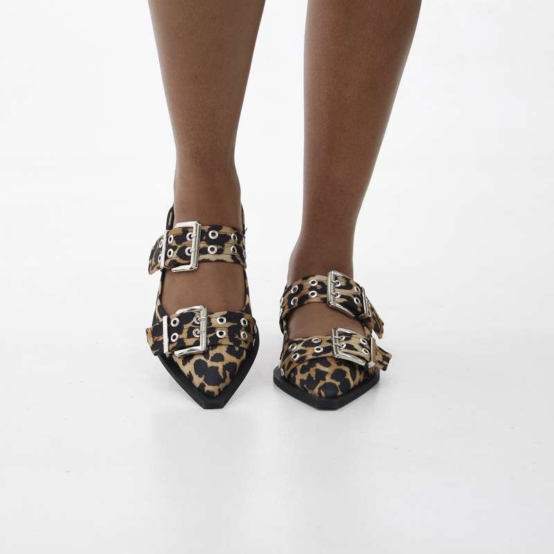 Pola 2cm flat heel elastic support sling back shoe with buckle decor