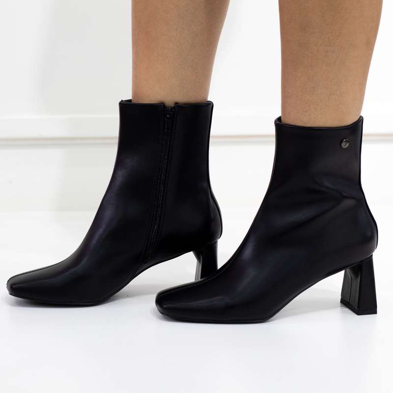 Filter 6.5cm heel square toe croc ankle boot black