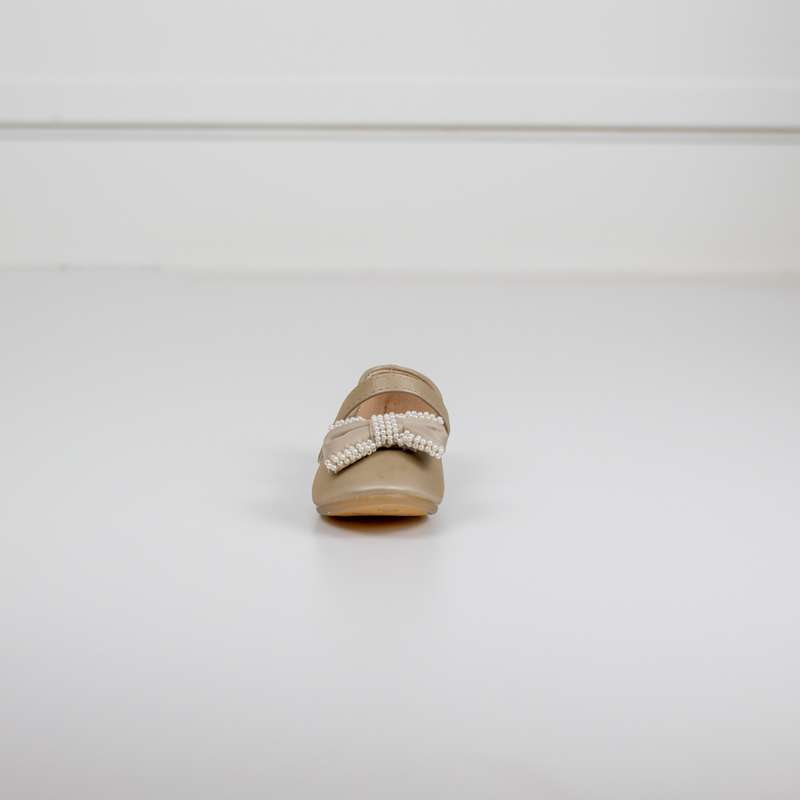 Anura baby girls pump with doubled pearl lining bow nude