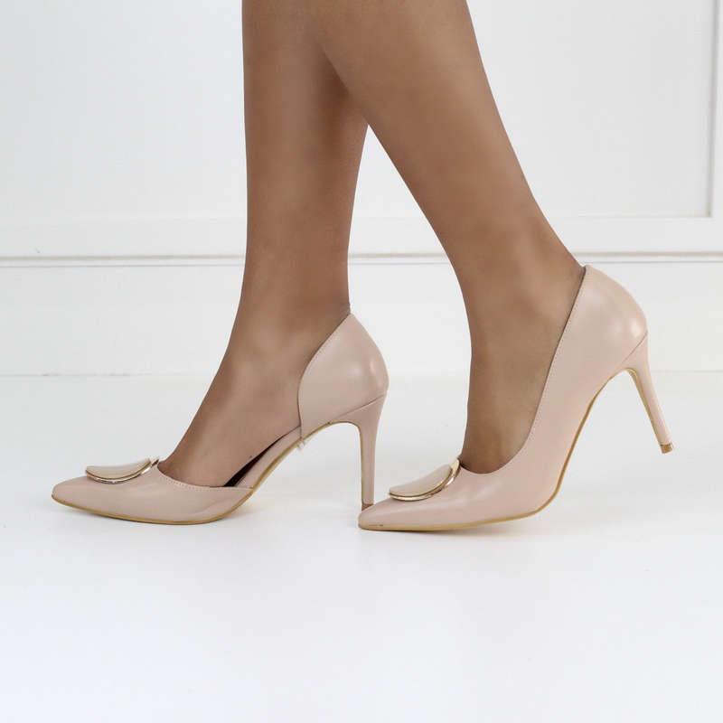 Daniella 9cm heel open side court shoe with a gold trim nude