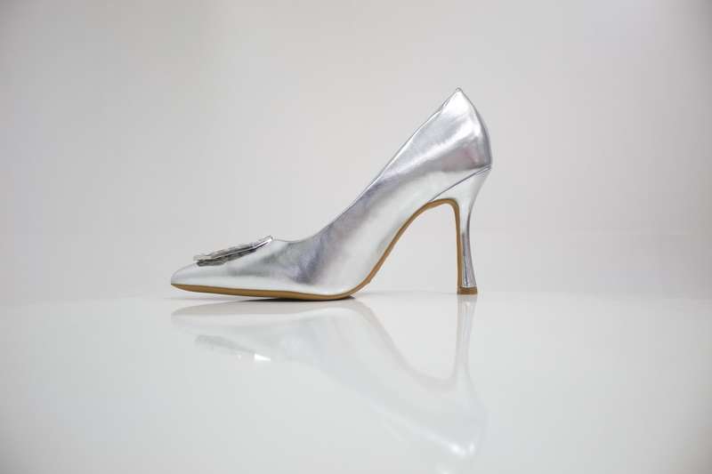 Valoria 9.5cm heel court with diamante trim silver