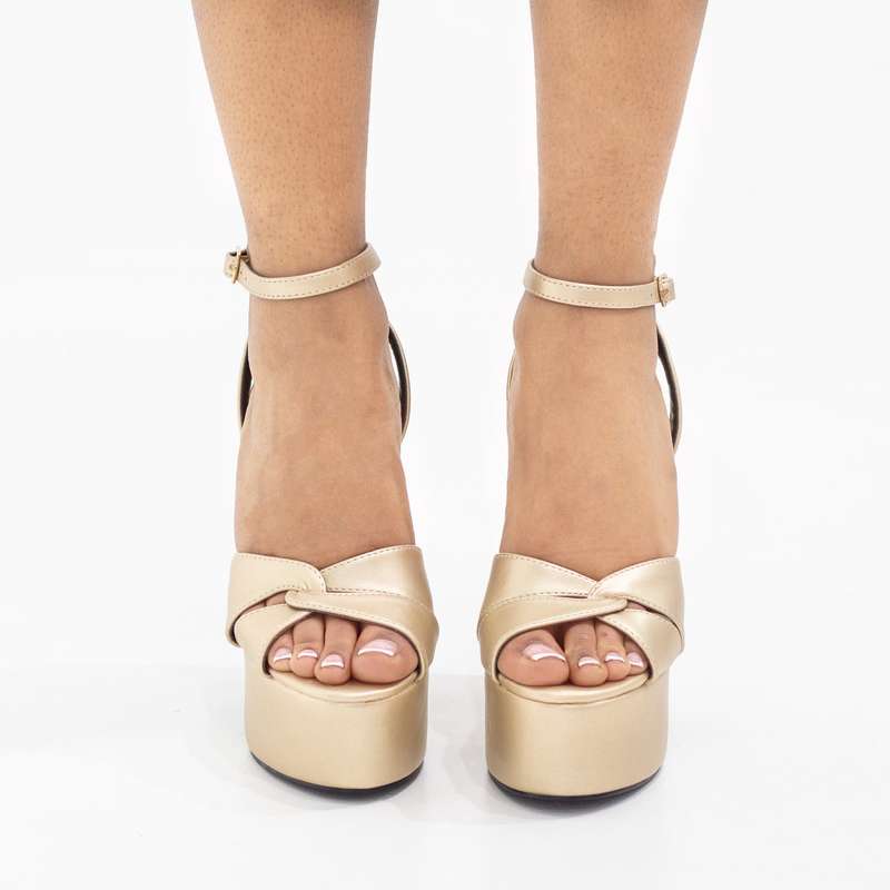 Pretty 14cm platform heel one band ankle strap sandal gold